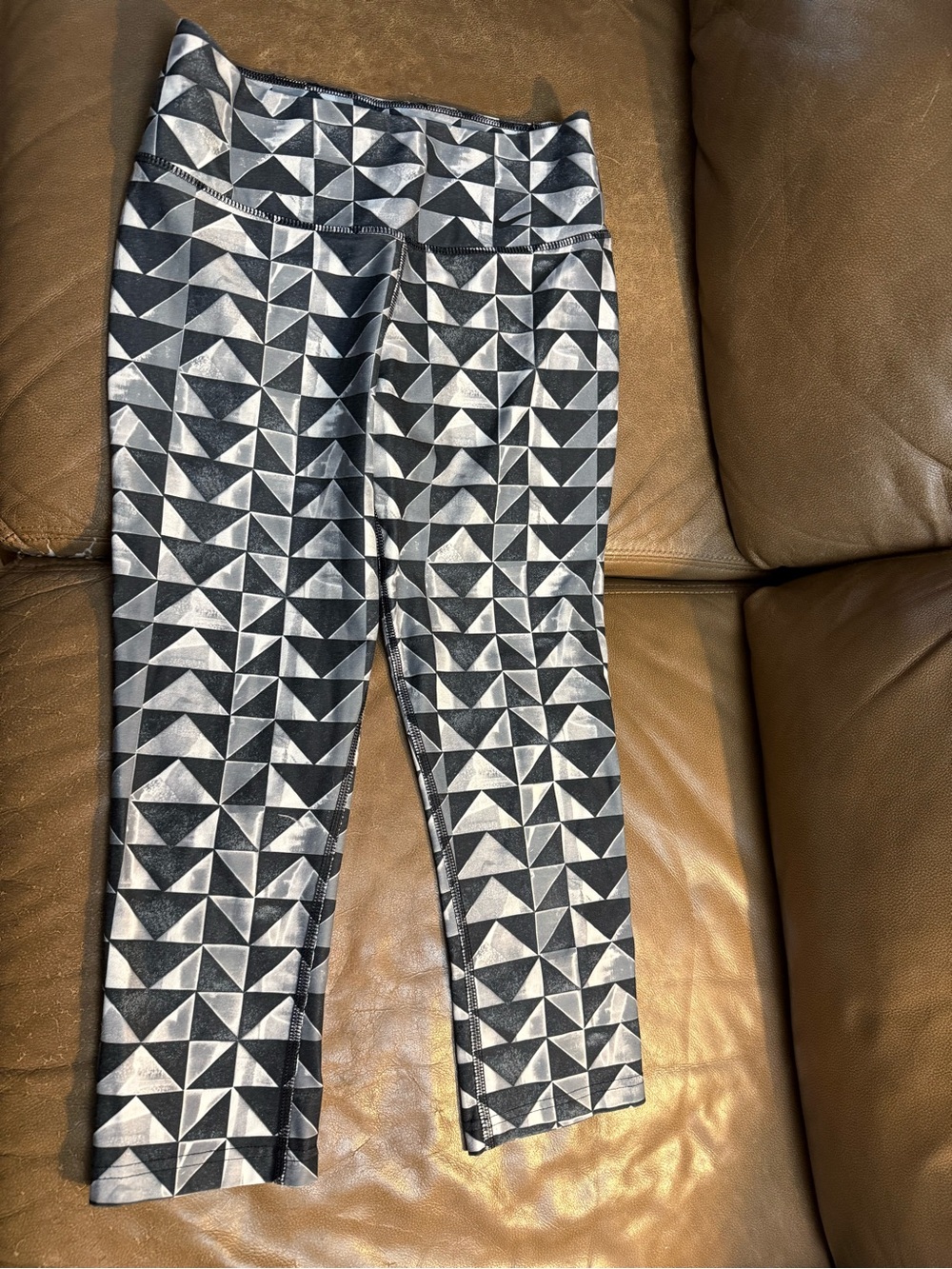 Nike Black and Gray Geometric Leggings